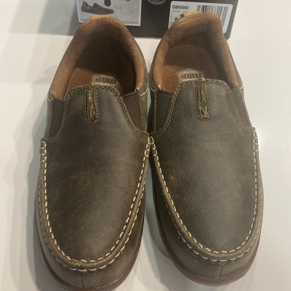 Brand new pair of georgia boots loafers size 8.5 M - Picture 2 of 3